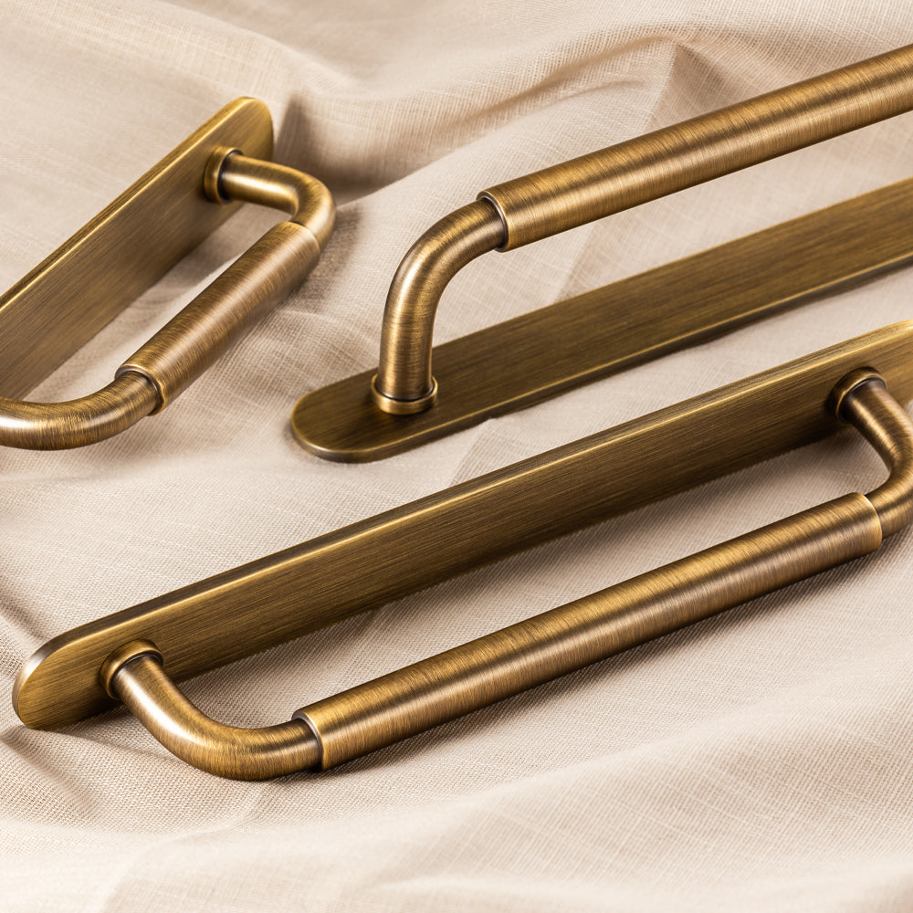Okus Pull Handle
