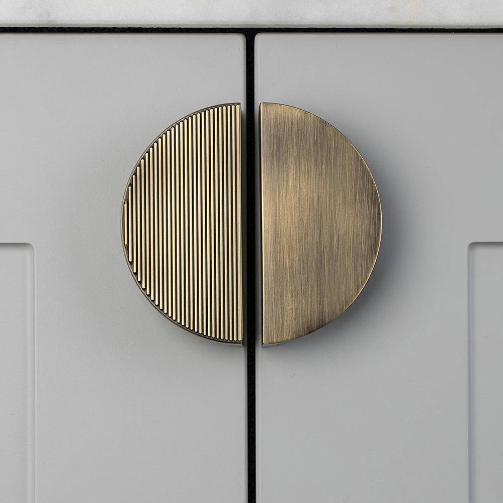 Barrington Eclipse Ribbed Pull Handle - Hendel and Hendel