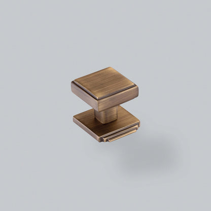 Fitzrovia Knob - Hendel and Hendel
